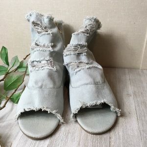Bamboo denim distressed frayed sandal booties, 10